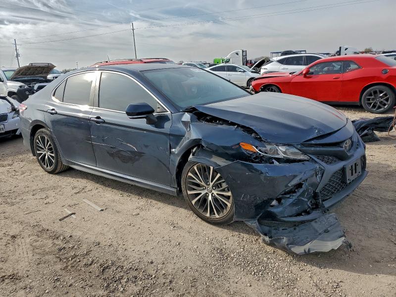 Фото 4 - TOYOTA CAMRY