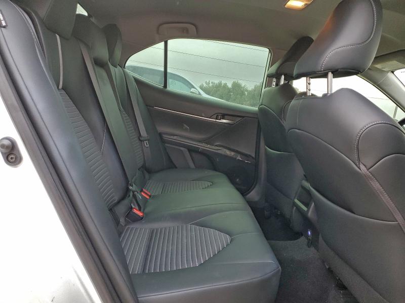 Фото 10 - TOYOTA CAMRY