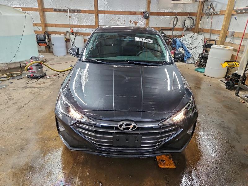 Фото 5 - HYUNDAI ELANTRA