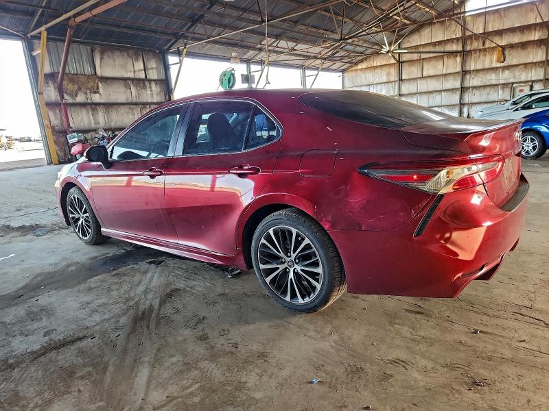 Фото 2 - TOYOTA CAMRY