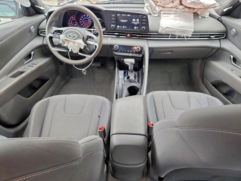 Фото 8 - HYUNDAI ELANTRA