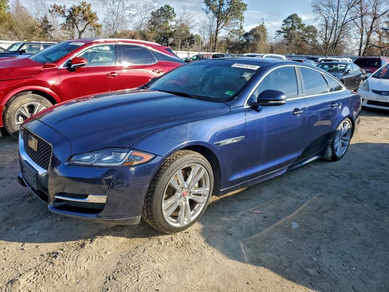 Фото 1 - JAGUAR XJ