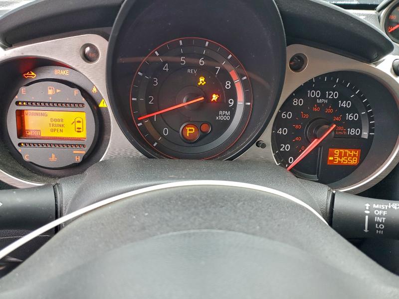 Фото 9 - NISSAN 370Z