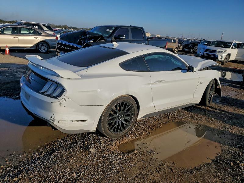 Фото 3 - FORD MUSTANG