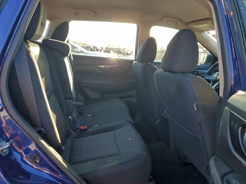 Фото 10 - NISSAN ROGUE