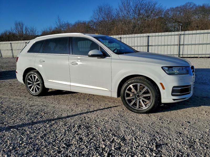 Фото 4 - AUDI Q7