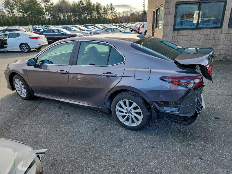 Фото 2 - TOYOTA CAMRY