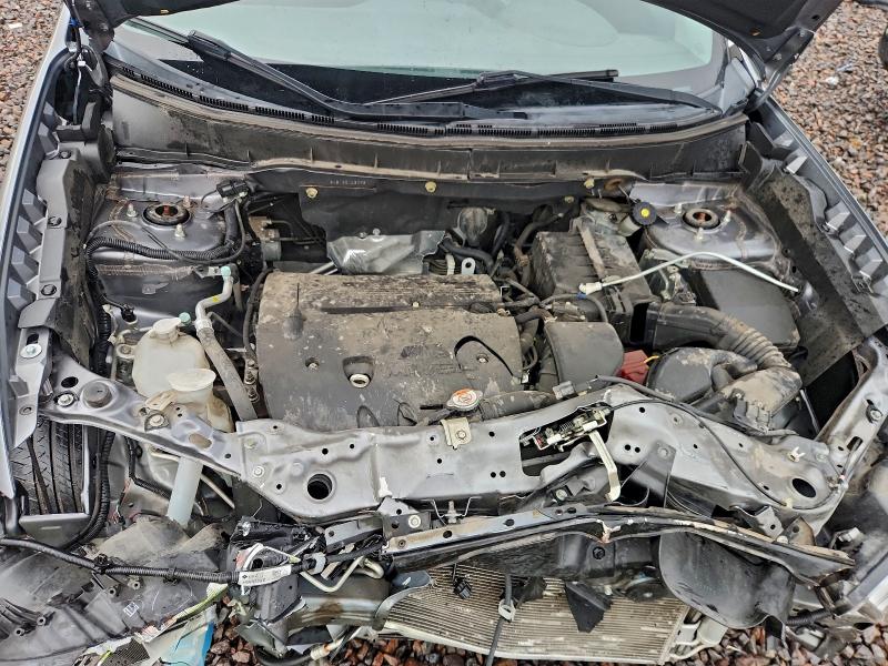 Фото 11 - MITSUBISHI OUTLANDER