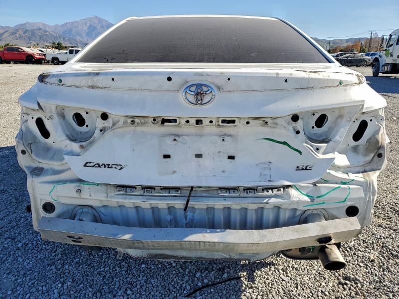 Фото 6 - TOYOTA CAMRY