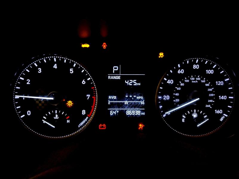 Фото 9 - HYUNDAI ELANTRA