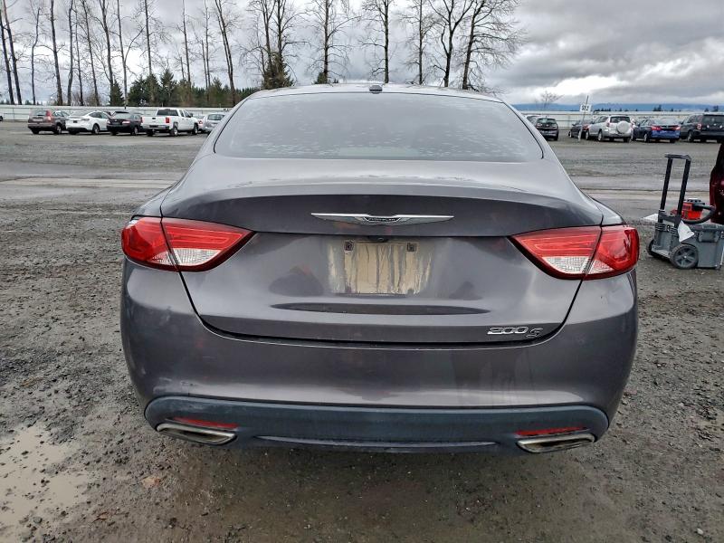 Фото 6 - CHRYSLER 200
