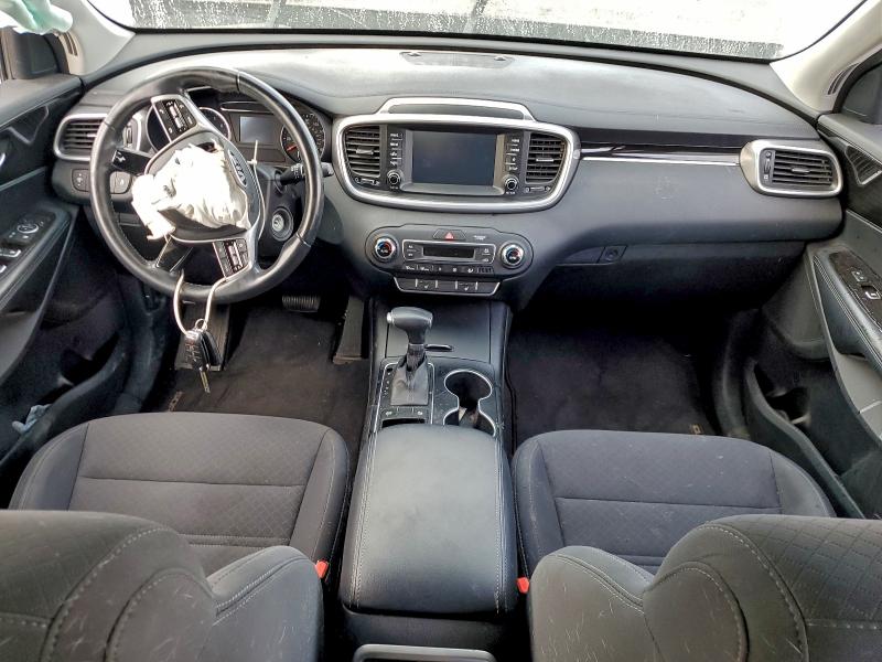 Фото 8 - KIA SORENTO