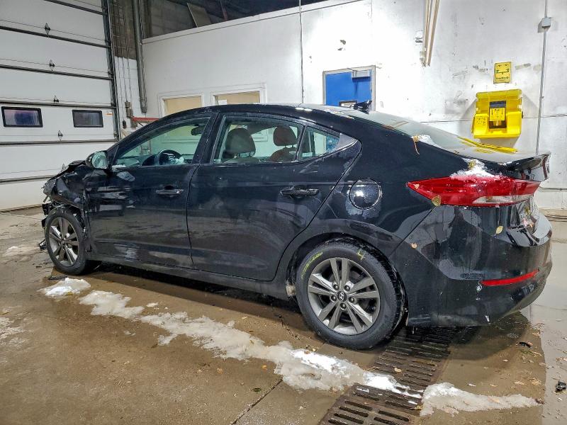 Фото 2 - HYUNDAI ELANTRA