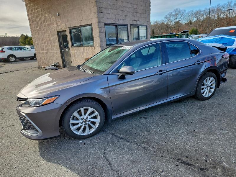 Фото 1 - TOYOTA CAMRY