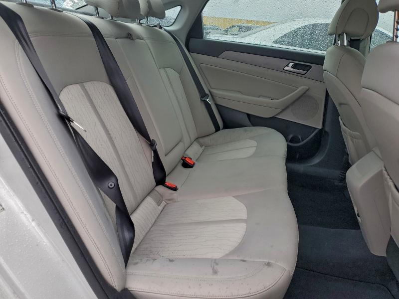 Фото 10 - HYUNDAI SONATA