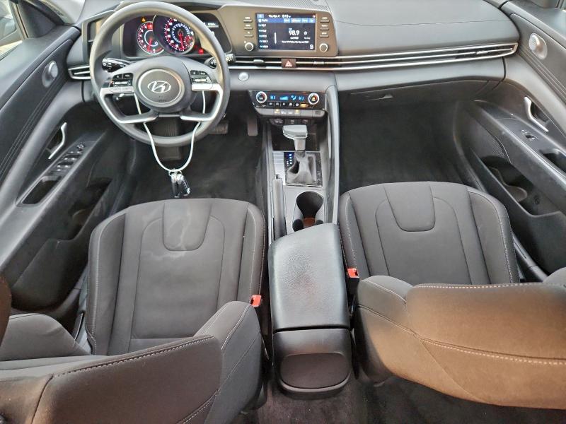 Фото 8 - HYUNDAI ELANTRA