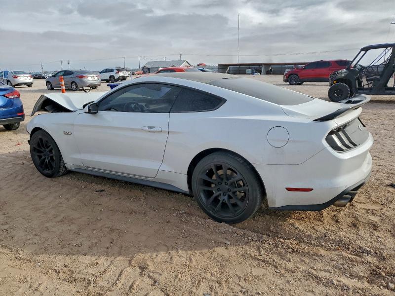 Фото 2 - FORD MUSTANG