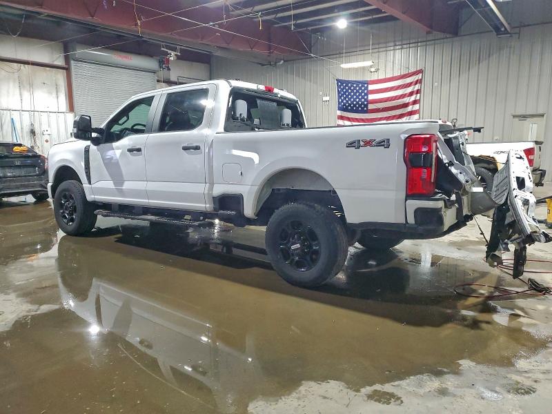 Фото 2 - FORD F350