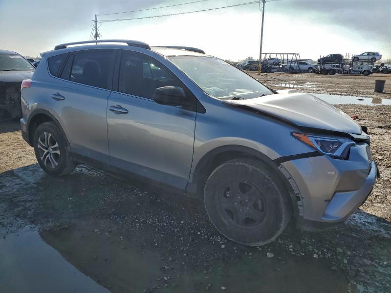 Фото 4 - TOYOTA RAV4