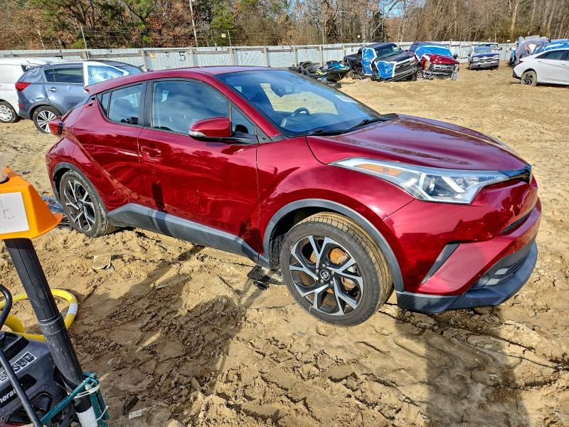 Фото 4 - TOYOTA C-HR