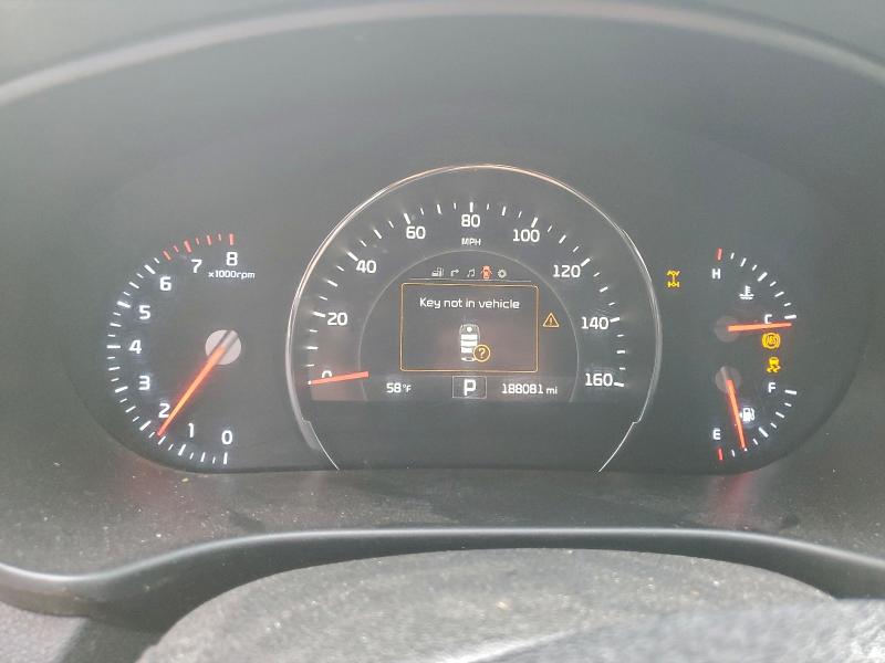 Фото 9 - KIA SORENTO