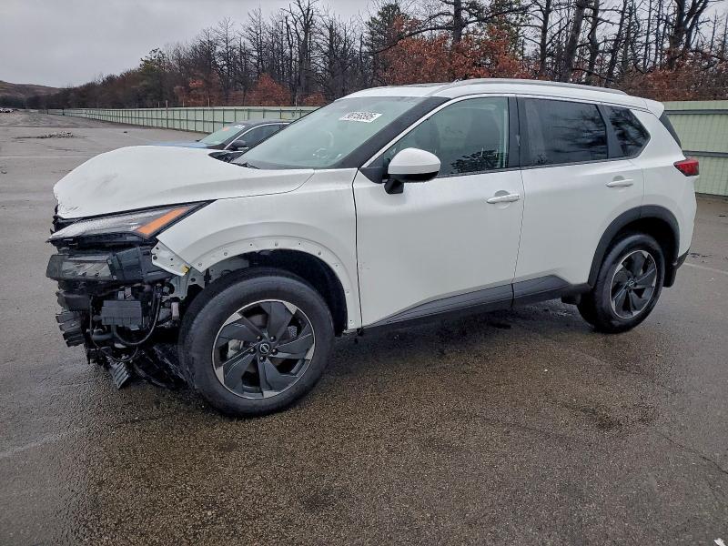 Фото 1 - NISSAN ROGUE