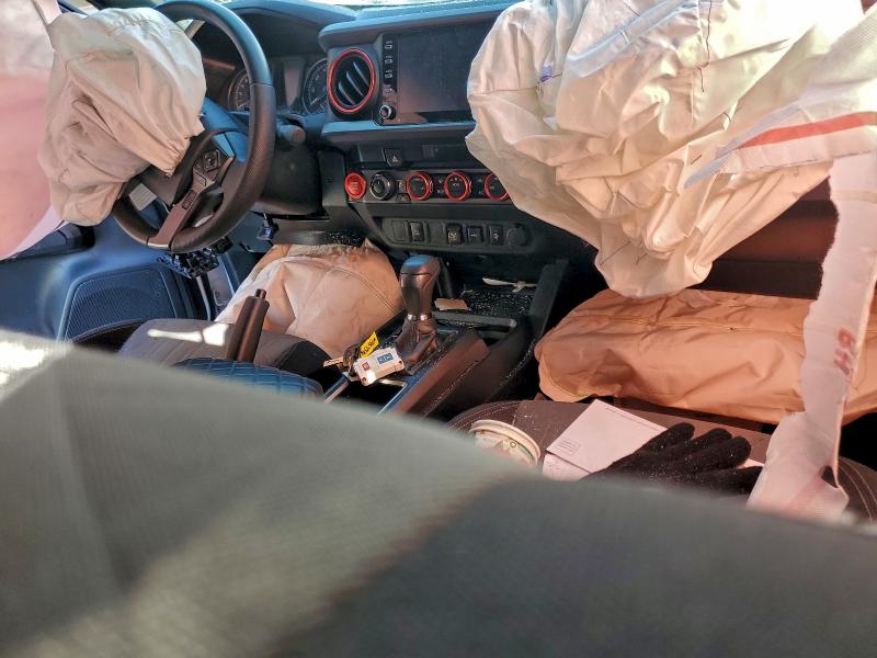 Фото 8 - TOYOTA TACOMA