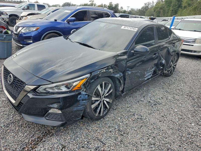 Фото 1 - NISSAN ALTIMA