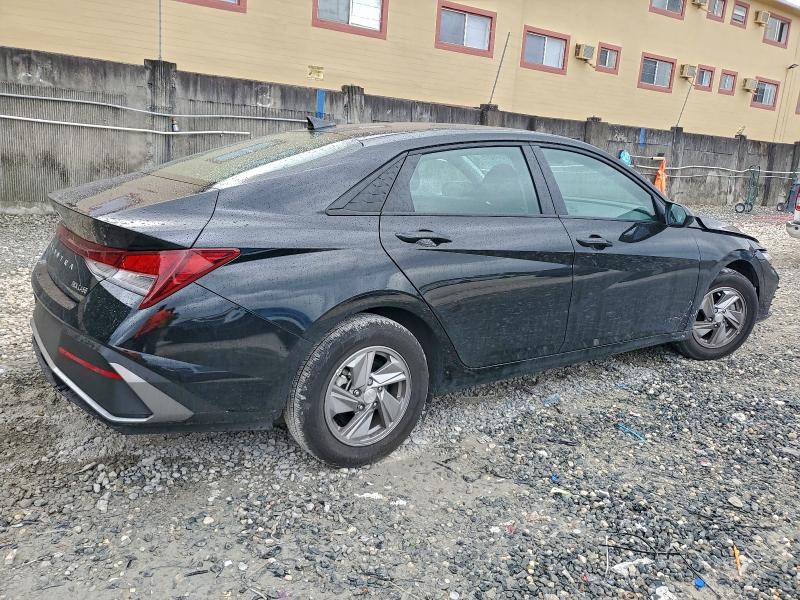 Фото 3 - HYUNDAI ELANTRA