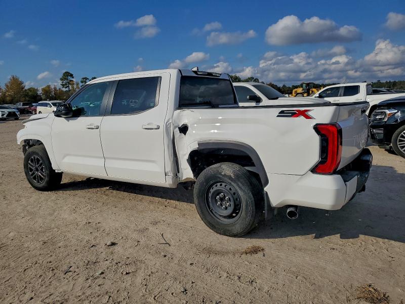 Фото 2 - TOYOTA TUNDRA