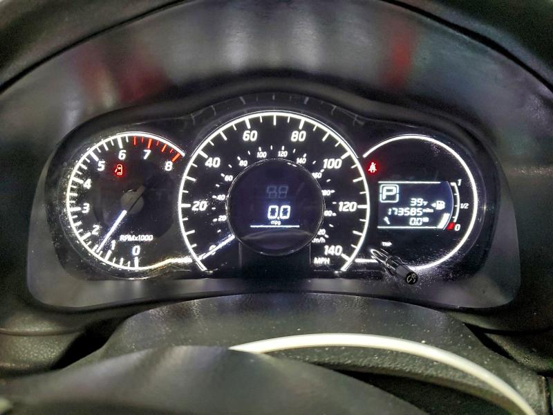 Фото 9 - NISSAN VERSA