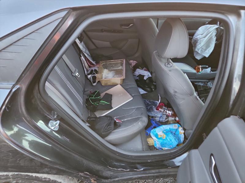 Фото 10 - HYUNDAI ELANTRA