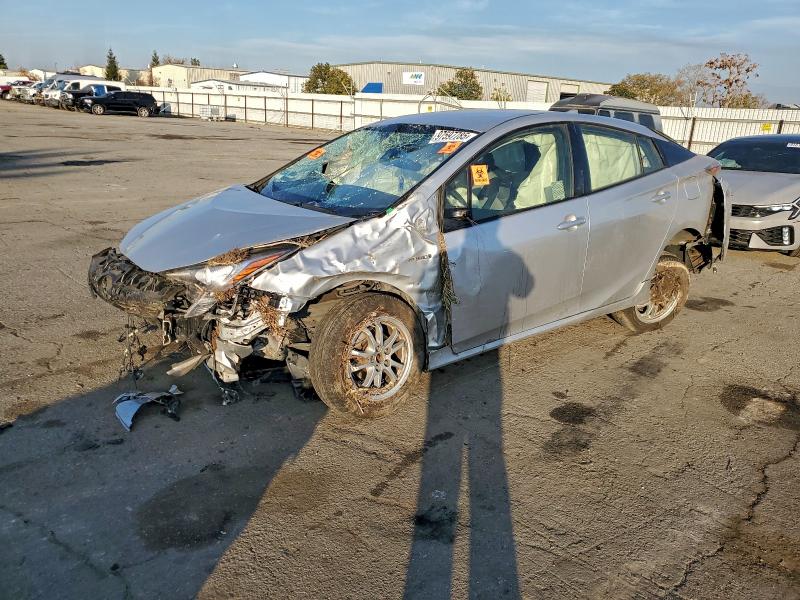 Фото 1 - TOYOTA PRIUS