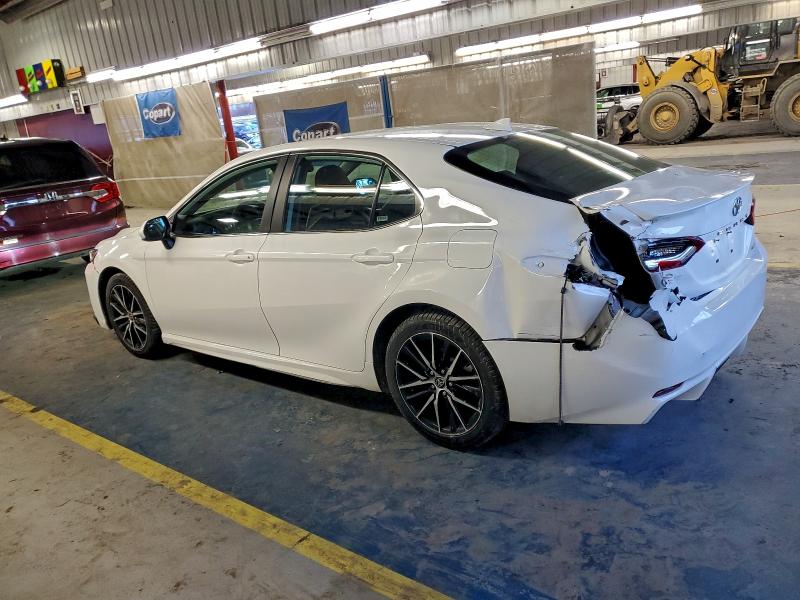 Фото 2 - TOYOTA CAMRY