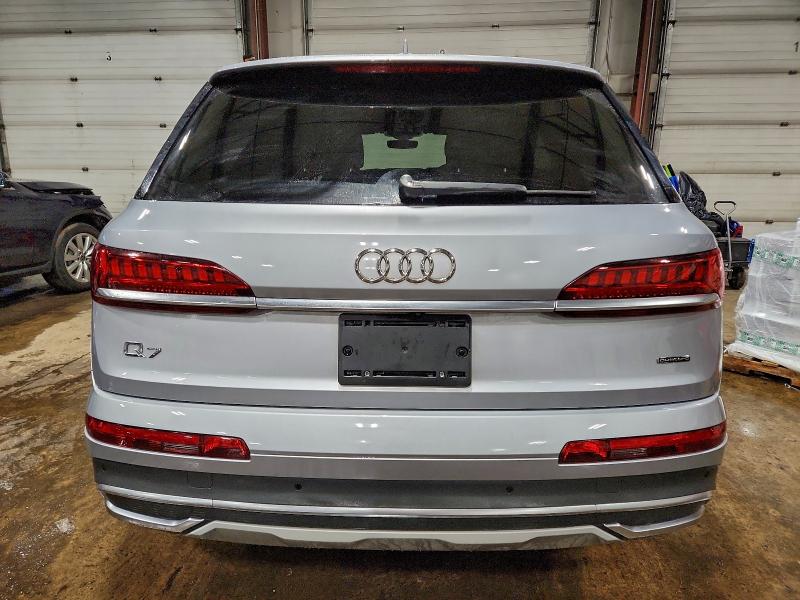 Фото 6 - AUDI Q7