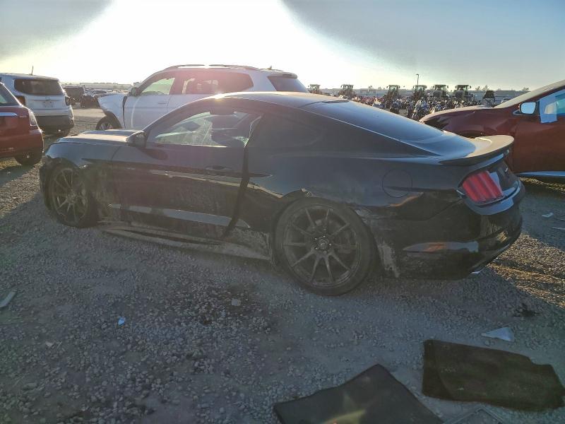 Фото 2 - FORD MUSTANG