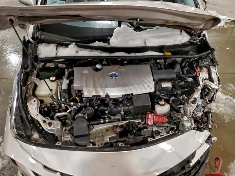 Фото 11 - TOYOTA PRIUS