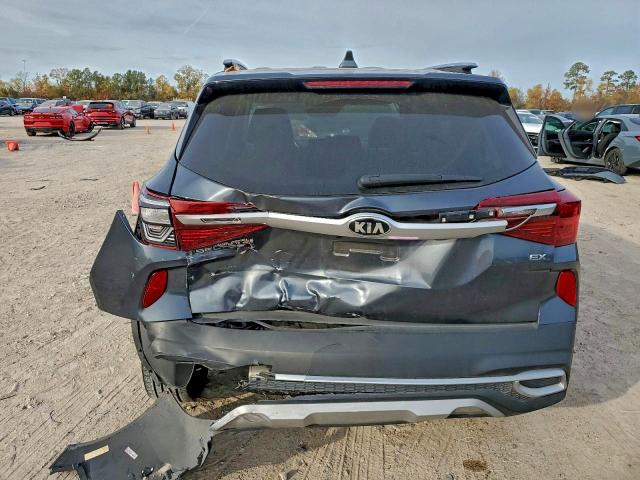 Фото 6 - KIA SELTOS