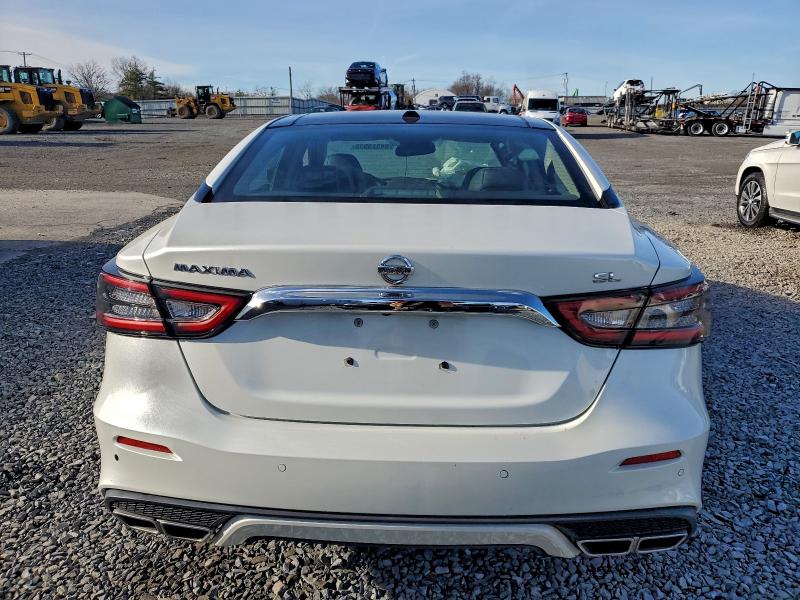 Фото 6 - NISSAN MAXIMA