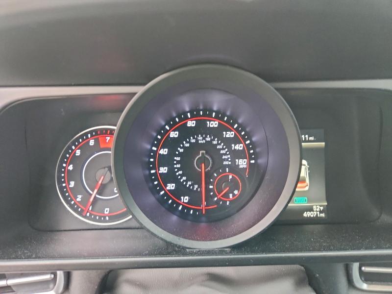 Фото 9 - HYUNDAI ELANTRA