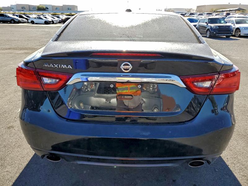 Фото 6 - NISSAN MAXIMA