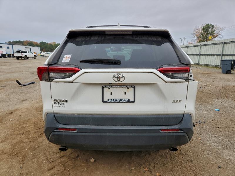 Фото 6 - TOYOTA RAV4