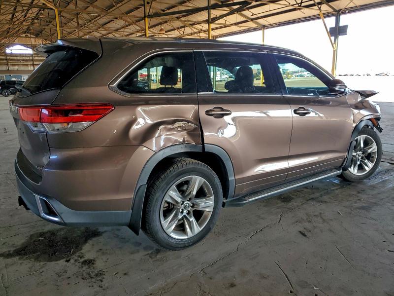 Фото 3 - TOYOTA HIGHLANDER