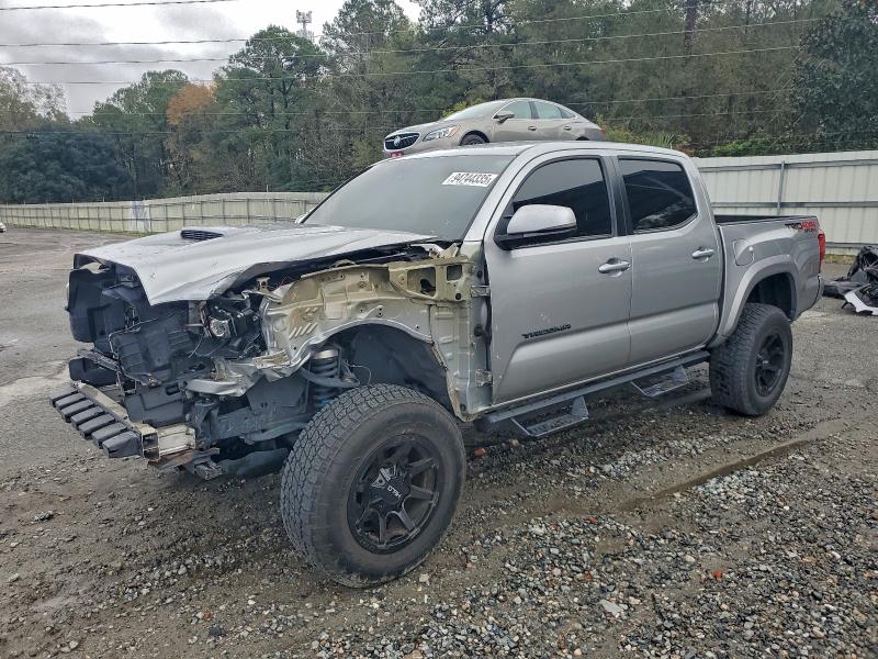 Фото 1 - TOYOTA TACOMA