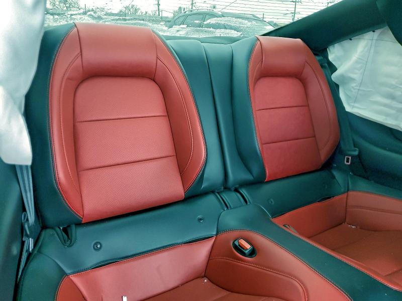 Фото 10 - FORD MUSTANG