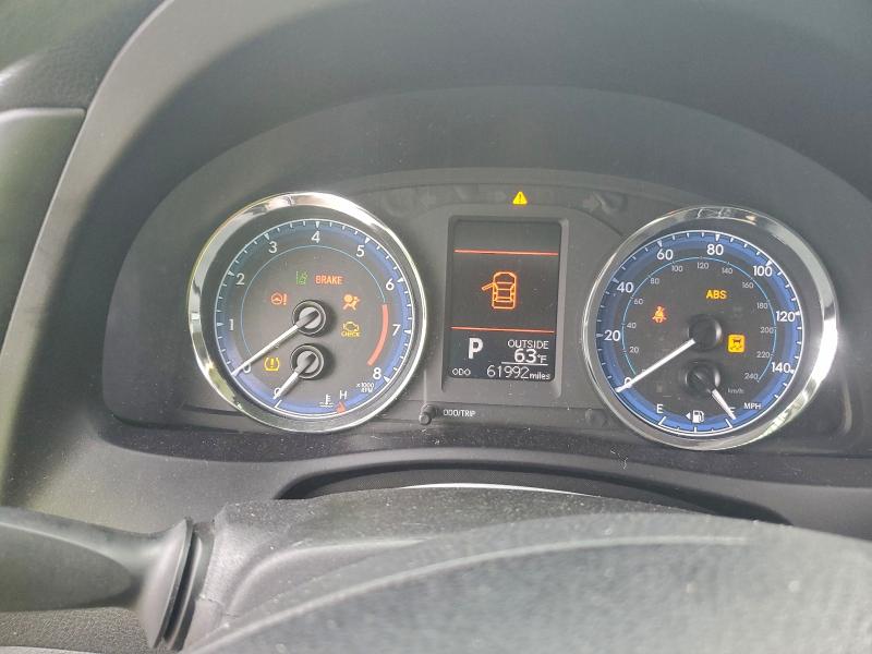 Фото 9 - TOYOTA COROLLA