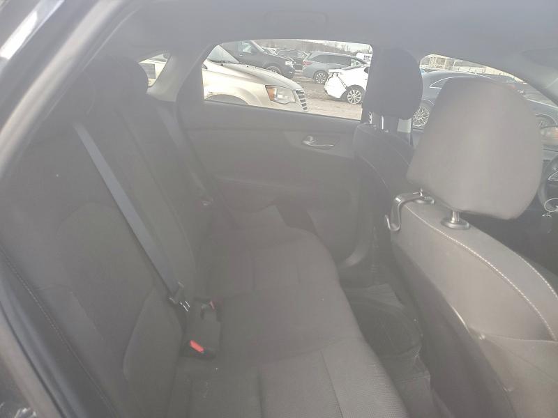 Фото 11 - KIA FORTE