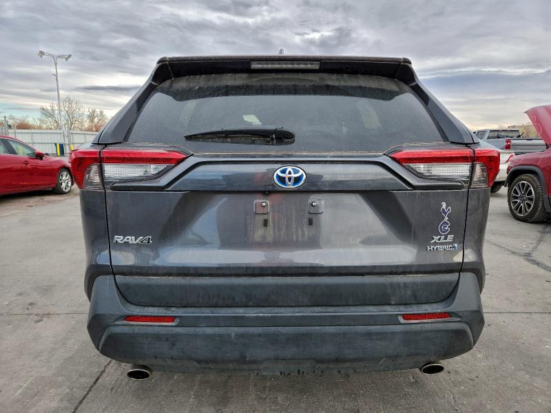 Фото 6 - TOYOTA RAV4