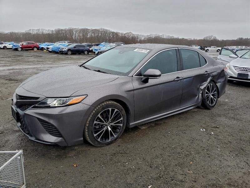 Фото 1 - TOYOTA CAMRY