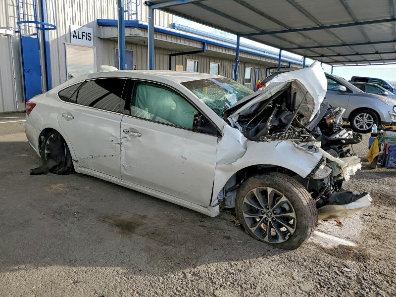 Фото 4 - TOYOTA AVALON